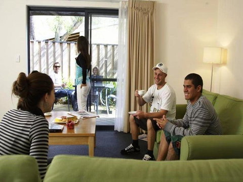 Leeuwin Apartments - Holiday Adelaide 11