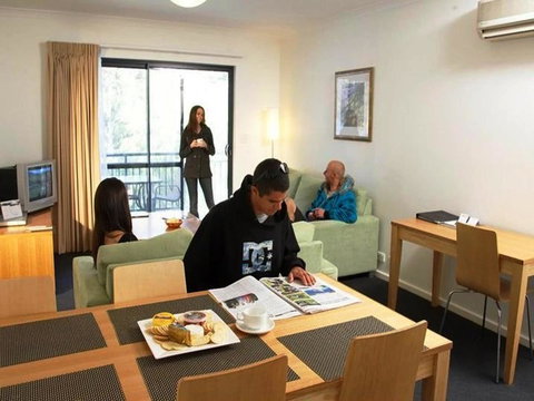 Leeuwin Apartments - Holiday Adelaide 10