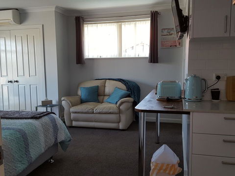 Palm Beach Bed & Breakfast - Holiday Adelaide 13