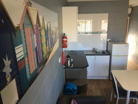 Esperance Central Accommodation - Holiday Adelaide 24