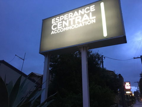 Esperance Central Accommodation - Holiday Adelaide 12