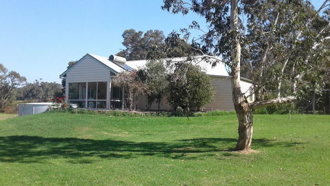 Abbivale Farm Cottage - Holiday Adelaide 2