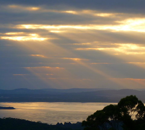 Innisfree Mountain Retreat - Holiday Adelaide 11