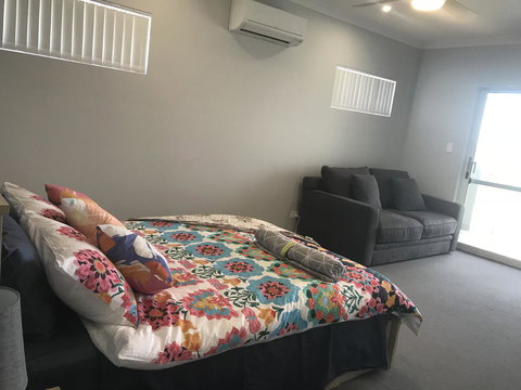 Beach House At SeaScapes.. - Holiday Adelaide 10
