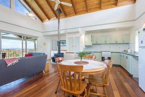 Surfside Ocean Beach Denmark Holiday Accommodation - Holiday Adelaide 21