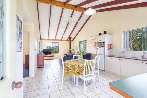 Surfside Ocean Beach Denmark Holiday Accommodation - Holiday Adelaide 29