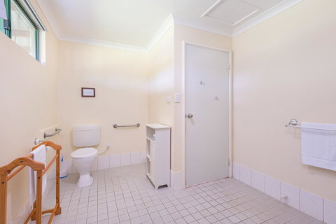 Surfside Ocean Beach Denmark Holiday Accommodation - Holiday Adelaide 39