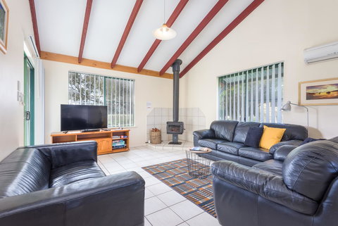 Surfside Ocean Beach Denmark Holiday Accommodation - Holiday Adelaide 41