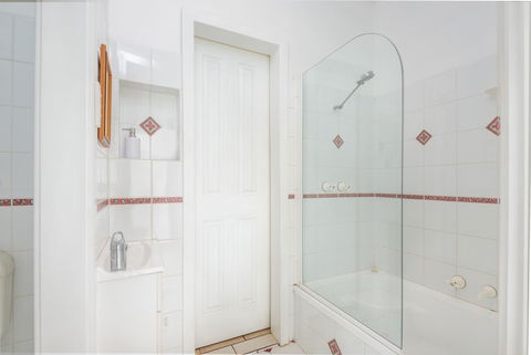 Surfside Ocean Beach Denmark Holiday Accommodation - Holiday Adelaide 20