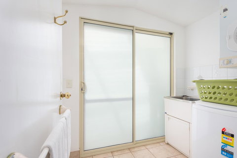 Surfside Ocean Beach Denmark Holiday Accommodation - Holiday Adelaide 19