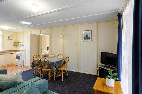 Park Avenue Holiday Units - Holiday Adelaide 8