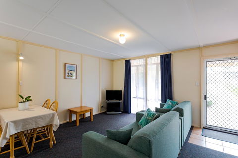 Park Avenue Holiday Units - Holiday Adelaide 10