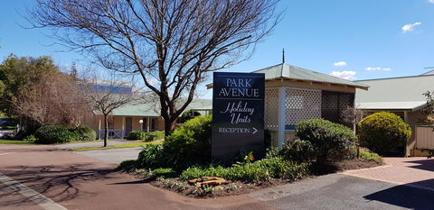 Park Avenue Holiday Units - Holiday Adelaide 14