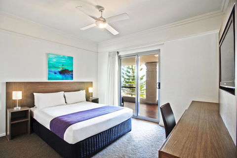 Cottesloe Beach Hotel - Holiday Adelaide 4