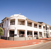 Cottesloe Beach Hotel - Holiday Adelaide
