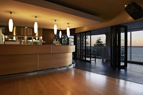 Cottesloe Beach Hotel - Holiday Adelaide 33