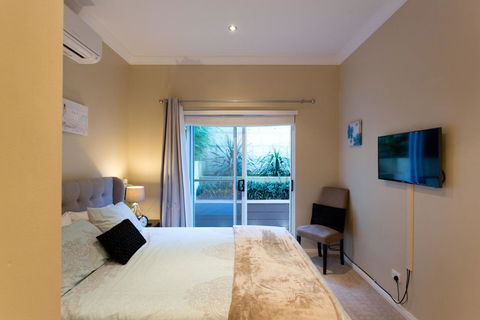 Sorrento Beach Manor - Holiday Adelaide 31