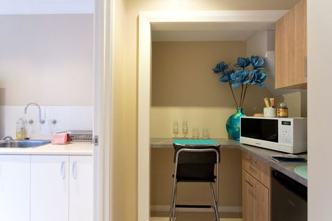 Sorrento Beach Manor - Holiday Adelaide 24