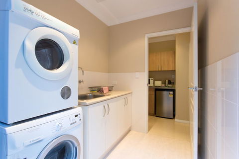 Sorrento Beach Manor - Holiday Adelaide 23