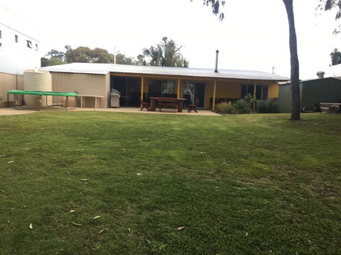 Amazing River House - Holiday Adelaide 17