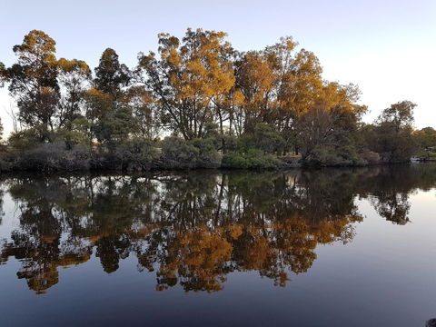 Amazing River House - Holiday Adelaide 26