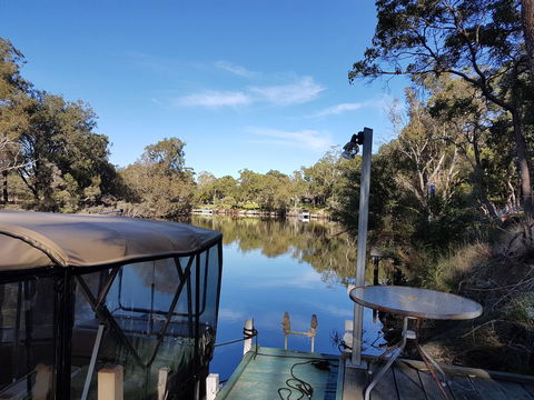 Amazing River House - Holiday Adelaide 25