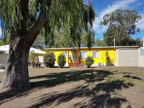 Amazing River House - Holiday Adelaide 1