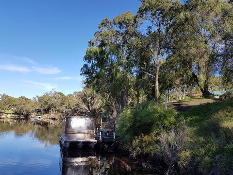 Amazing River House - Holiday Adelaide 21