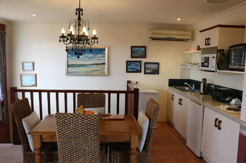 Crossland House - Holiday Adelaide 15