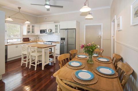 Sea La Vie - Holiday Adelaide 3