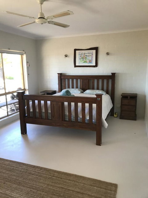 Surf Views - Holiday Adelaide 9