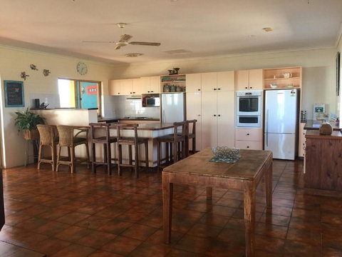 Surf Views - Holiday Adelaide 6