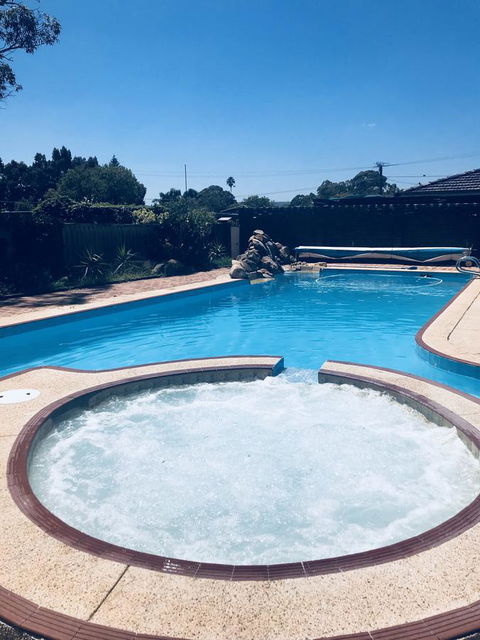 Swan Valley Rest Cottage - Holiday Adelaide 18