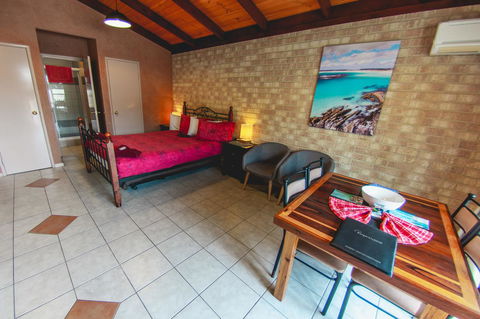 Esperance Foreshore Apartments - Holiday Adelaide 4