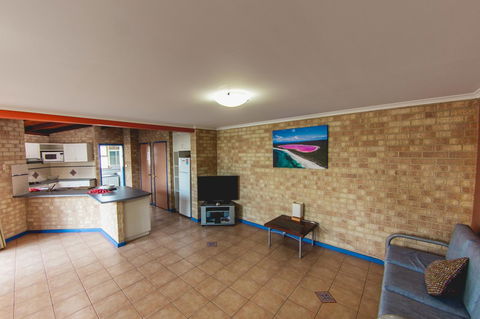 Esperance Foreshore Apartments - Holiday Adelaide 5