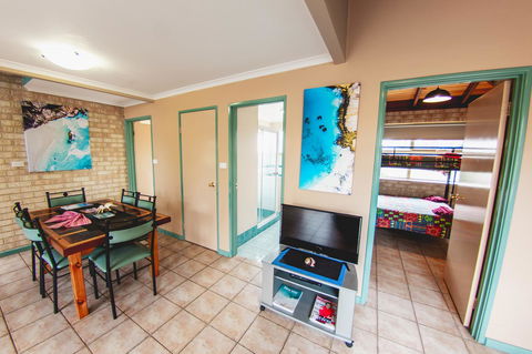 Esperance Foreshore Apartments - Holiday Adelaide 3