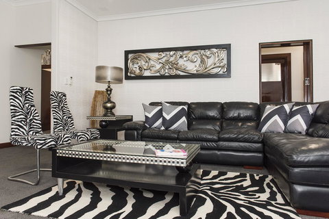 Big House Heated Pool 11 Beds Como / South Perth / Applecross - Holiday Adelaide 7