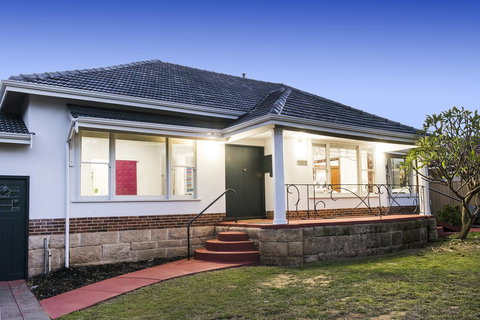 Big House Heated Pool 11 Beds Como / South Perth / Applecross - Holiday Adelaide 5