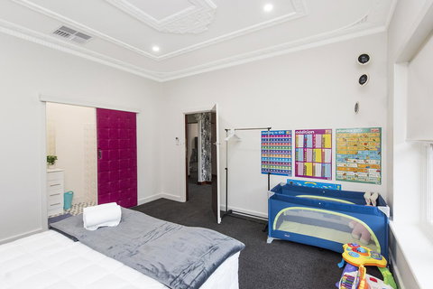 Big House Heated Pool 11 Beds Como / South Perth / Applecross - Holiday Adelaide 15