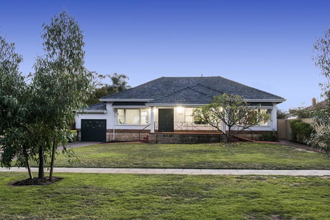 Big House Heated Pool 11 Beds Como / South Perth / Applecross - Holiday Adelaide 6