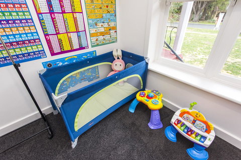 Big House Heated Pool 11 Beds Como / South Perth / Applecross - Holiday Adelaide 25