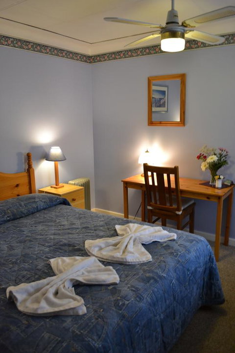 Palms Bed & Breakfast - Holiday Adelaide 7