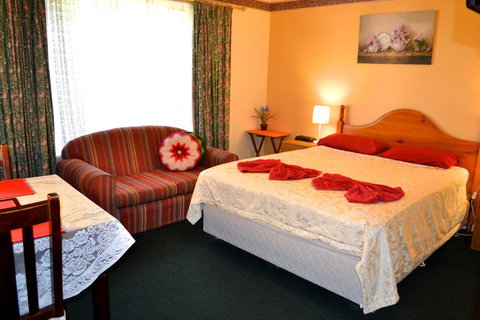 Palms Bed & Breakfast - Holiday Adelaide 13