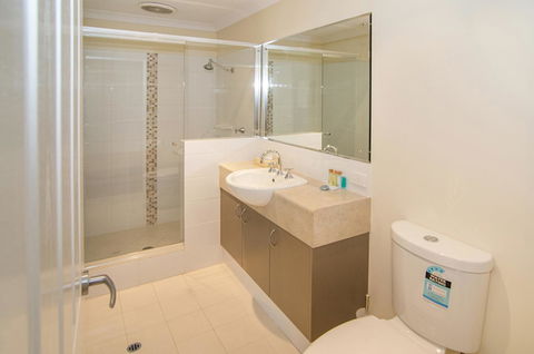 Beach Retreat - Busselton - Holiday Adelaide 8