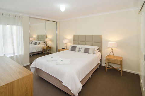 Beach Retreat - Busselton - Holiday Adelaide 5