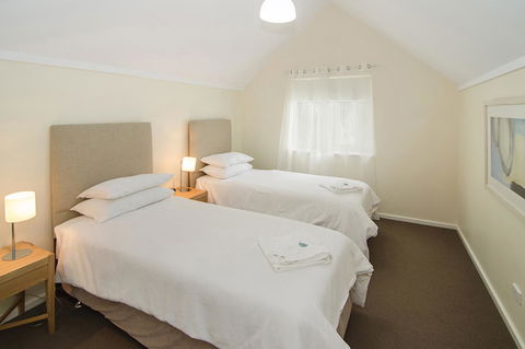 Beach Retreat - Busselton - Holiday Adelaide 7