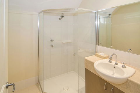 Beach Retreat - Busselton - Holiday Adelaide 9