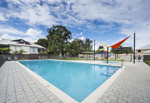 Beach Retreat - Busselton - Holiday Adelaide 1