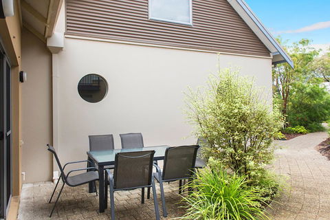 Beach Retreat - Busselton - Holiday Adelaide 10