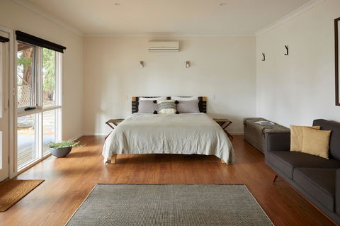 Margaret River Retreat - Holiday Adelaide 13